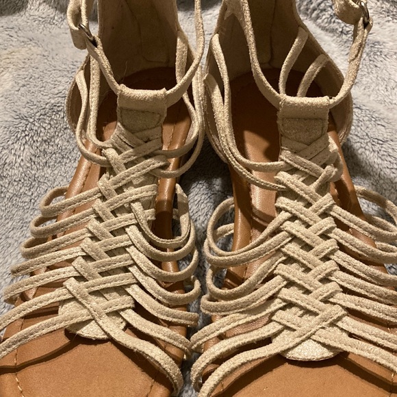 👠BOGO FREE👠JOE FRESH💫Women’s Sparkly Beige Strappy Zipper Sandals - Picture 3 of 8